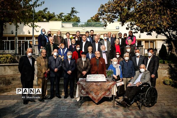 مراسم  جشن تولد هنرمندان پیشکسوت متولد آبان