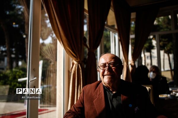 مراسم  جشن تولد هنرمندان پیشکسوت متولد آبان