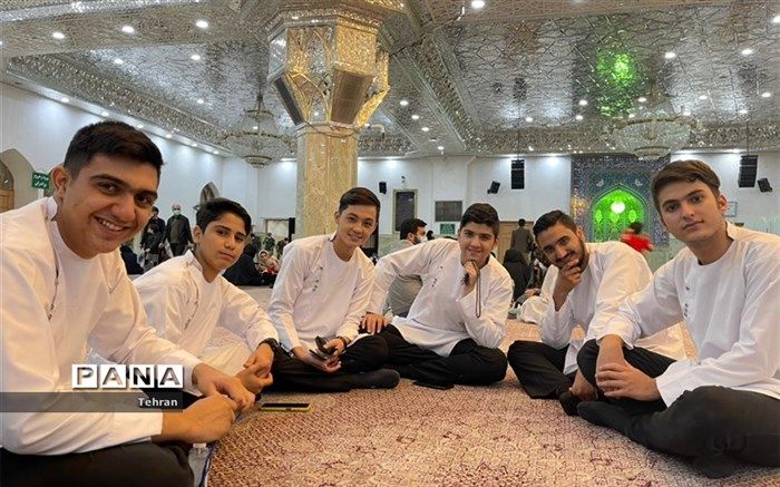 سرودخوانی موجب کاهش احساس خودمحوری و تقویت روحیه کنجکاوی می‌شود