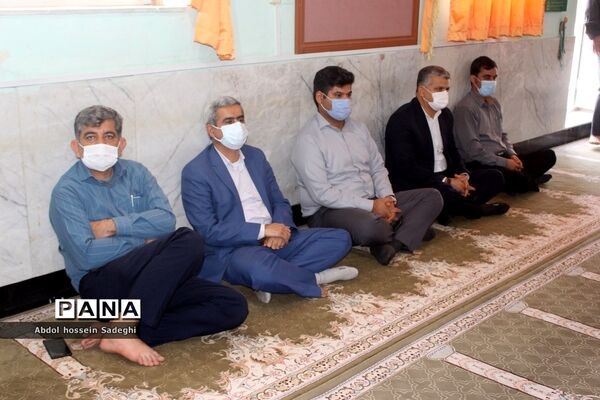 نماز جماعت ظهر و عصر در اداره  کل آموزش و پرورش استان بوشهر
