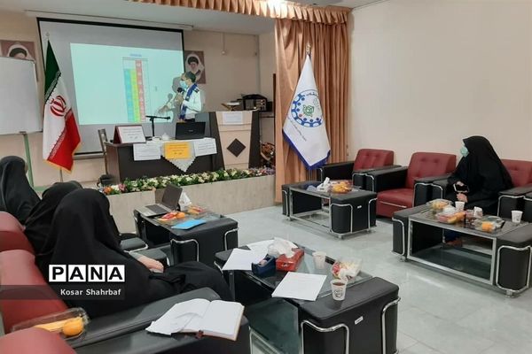 جلسه آموزشی بازمهندسی سازمان دانش‌آموزی  رودهن