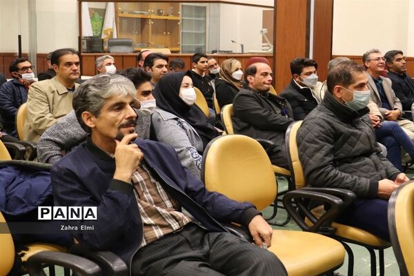 نشست رونمایی از مجموعه شعر کاغذ پران