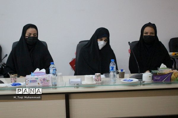 نشست هم اندیشی معاونت آموزش ابتدایی استان بوشهر