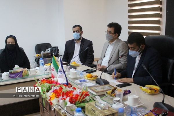 نشست هم اندیشی معاونت آموزش ابتدایی استان بوشهر