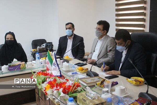 نشست هم اندیشی معاونت آموزش ابتدایی استان بوشهر