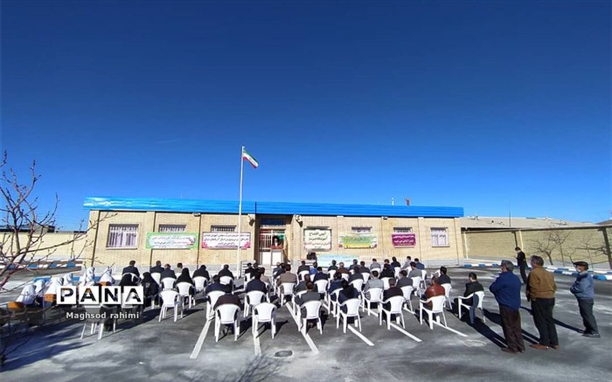 خیرین مدرسه‌ساز قدم‌های ارزشمندی در راستای تربیت نسل آینده دارند