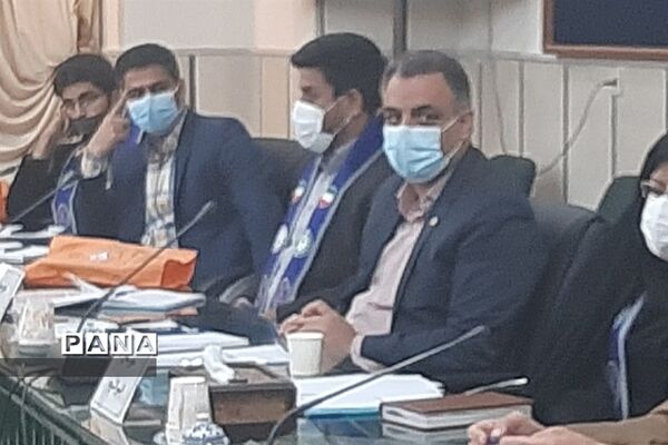 نشست معاونین پرورشی و فرهنگی و مسئولان سازمان دانش‌آموزی سراسر استان یزد