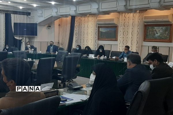 نشست معاونین پرورشی و فرهنگی و مسئولان سازمان دانش‌آموزی سراسر استان یزد