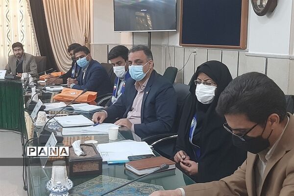 نشست معاونین پرورشی و فرهنگی و مسئولان سازمان دانش‌آموزی سراسر استان یزد