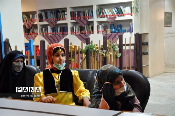 نشست باشگاه کتابخوانی حضرت معصومه در ساری