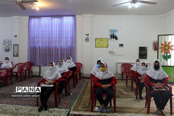 نشست کتابخوانان دبستان بی بی شهربانو گلوگاه