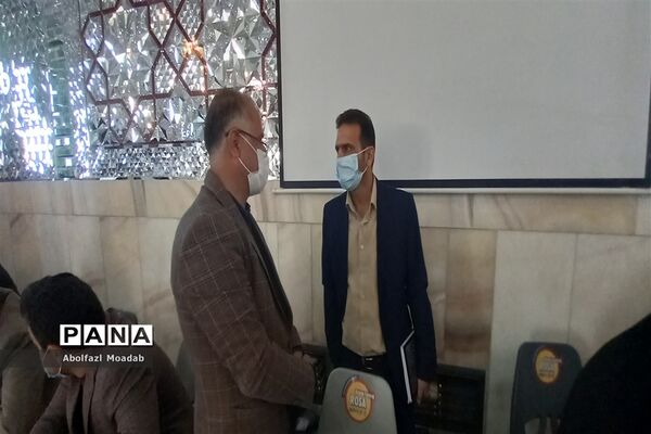 حضور نماینده مردم و مسئولین کاشمر در میز خدمت روز جمعه