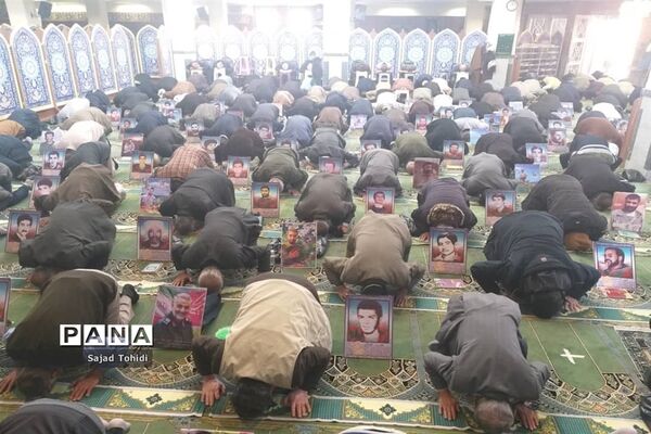 نماز جمعه در مسجد الغدیر پردیس