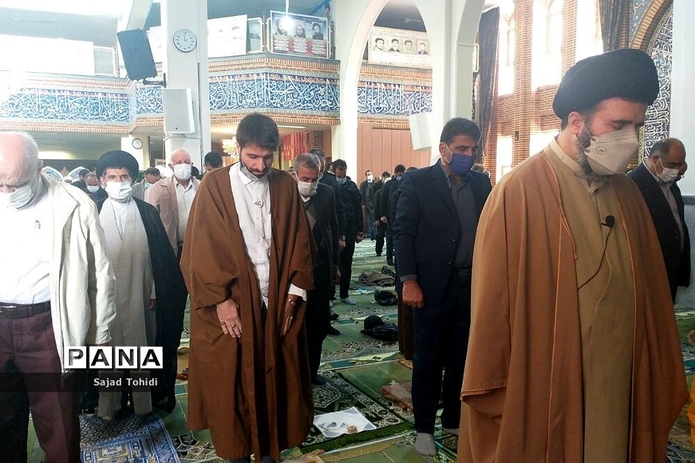 نماز جمعه در مسجد الغدیر پردیس