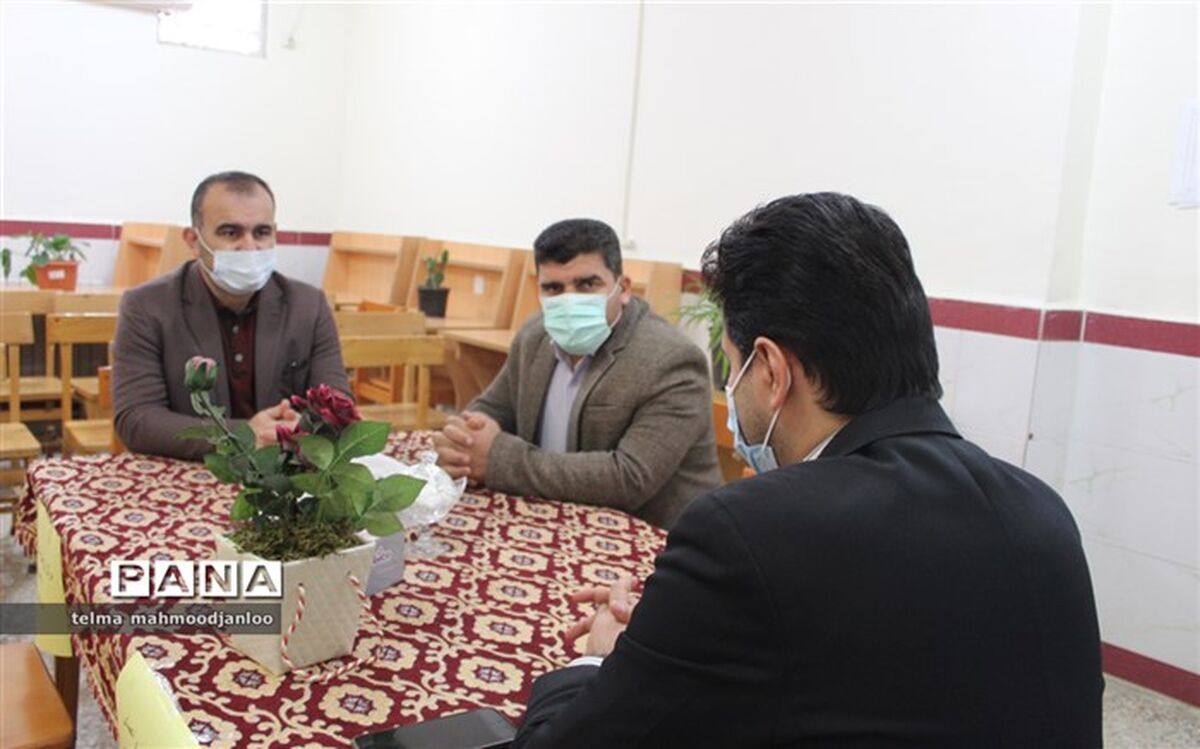 بازدید فرماندار گلوگاه از کتابخانه عمومی شهید عظیمی