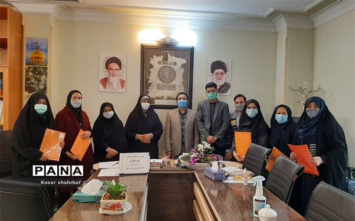 برگزاری مراسم تقدیر از مربیان برتر طرح‌های امور بانوان در رودهن
