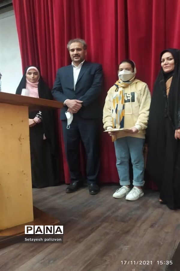 تجلیل از نویسندگان شهرستان قرچک
