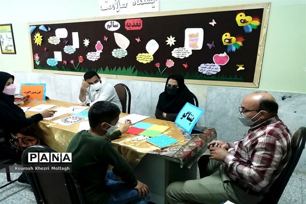 برگزاری اولین کارگاه مربی گری و داوری المپیاد رویش در شهرستان کازرون