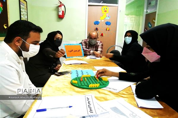 برگزاری اولین کارگاه مربی گری و داوری المپیاد رویش در شهرستان کازرون