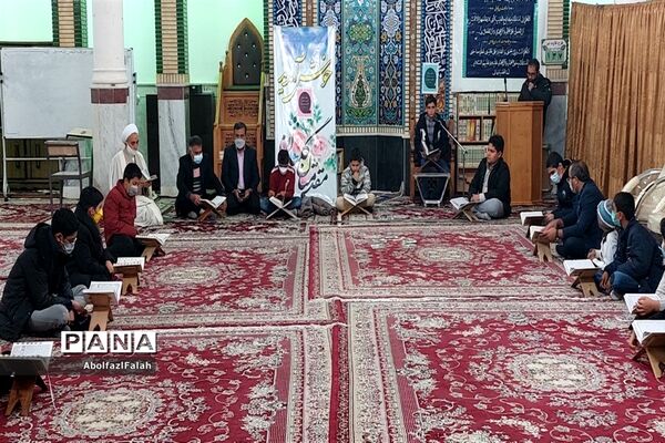 محفل انس با قرآن در مدرسه بصیری کاشمر