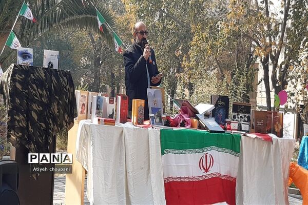 برپایی نمایشگاه کتاب در سرای محله صاحب الزمان منطقه ۱۴