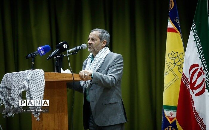 تحقق آینده نظام جمهوری اسلامی با گام‎‌های بلند «دانش‌آموزان بسیجی»
