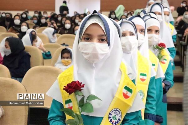 تجلیل از  دانش ‌آموزان مقام‌آور پیشتاز