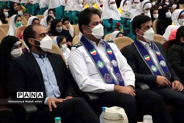 تجلیل از  دانش ‌آموزان مقام‌آور پیشتاز