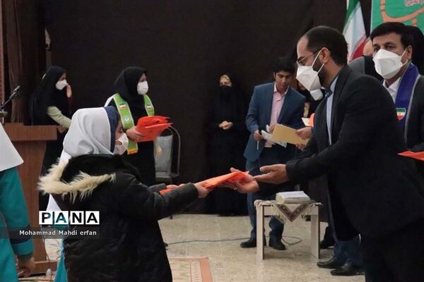 تجلیل از  دانش ‌آموزان مقام‌آور پیشتاز