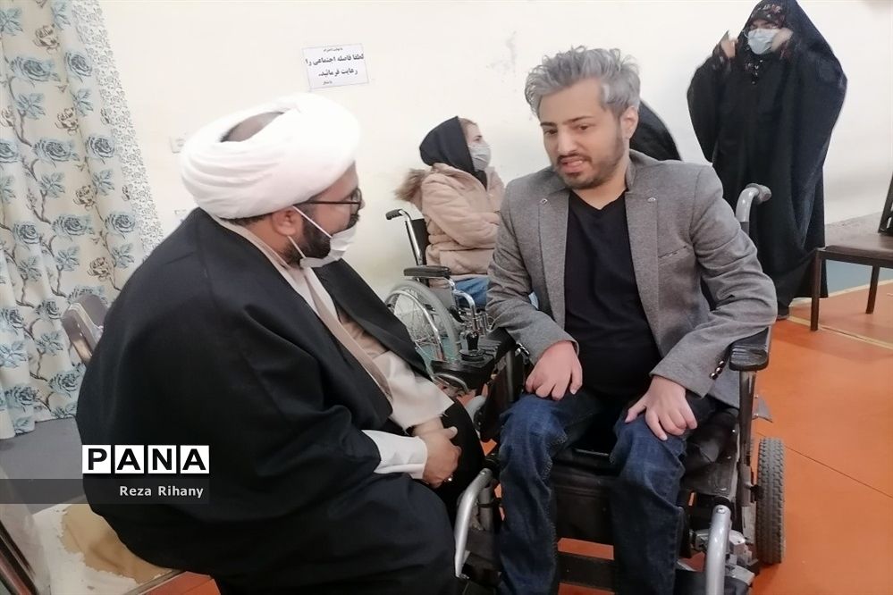 بررسی نماینده مردم کاشمر از بررسی مشکلات تیم والیبال نشسته بانوان شهرستان