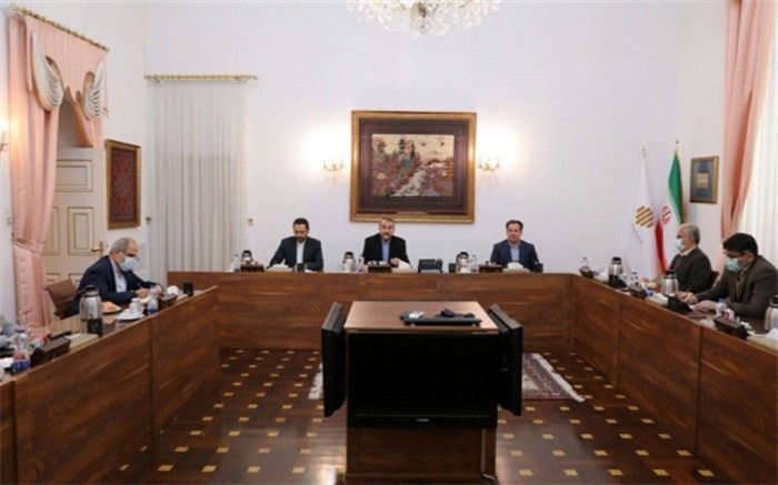 پیگیری وزیر خارجه برای صدور کارت هوشمند ملی ایرانیان مقیم خارج