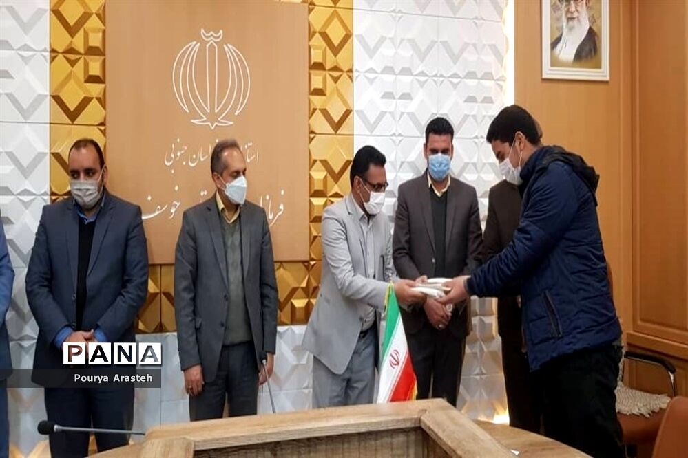 تجلیل از برترین‌های کنکور شهرستان خوسف