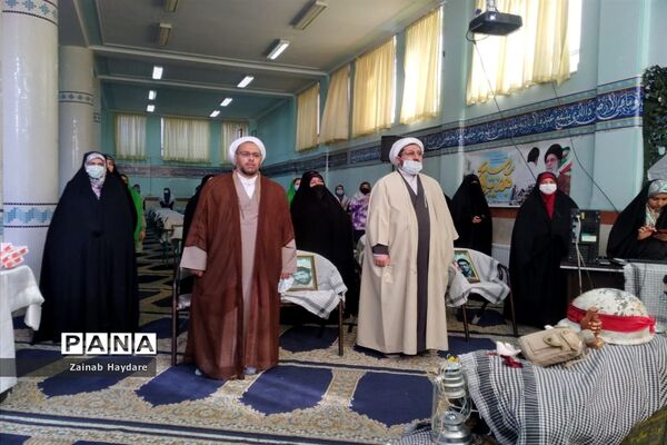 برگزاری یادواره شهدا به‌مناسبت هفته بسیج در مدارس آموزش و پرورش ملارد