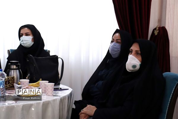 آیین تجلیل از همسران و فرزندان شهدای فرهنگی آموزش و پرورش