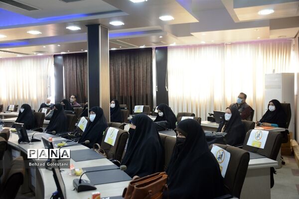 مراسم تجلیل از فرهنگیان بسیجی جهادگر دوران کرونا در ارومیه