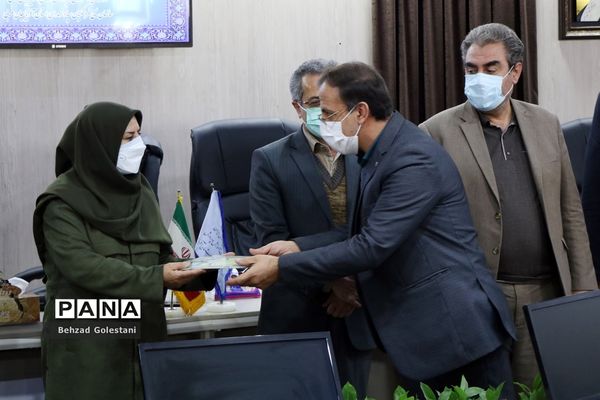 مراسم تجلیل از فرهنگیان بسیجی جهادگر دوران کرونا در ارومیه