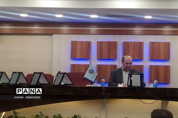 مراسم تقدیر از دانش‌آموزان سمپاد برگزیده در جشنواره کاپ استانی  قم