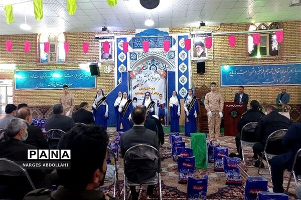 مراسم رزمایش مؤمنانه عطری از شهدا در مصلی شهر فشافویه