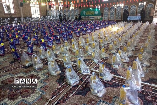 مراسم رزمایش مؤمنانه عطری از شهدا در مصلی شهر فشافویه