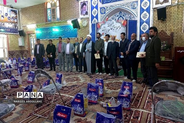 مراسم رزمایش مؤمنانه عطری از شهدا در مصلی شهر فشافویه