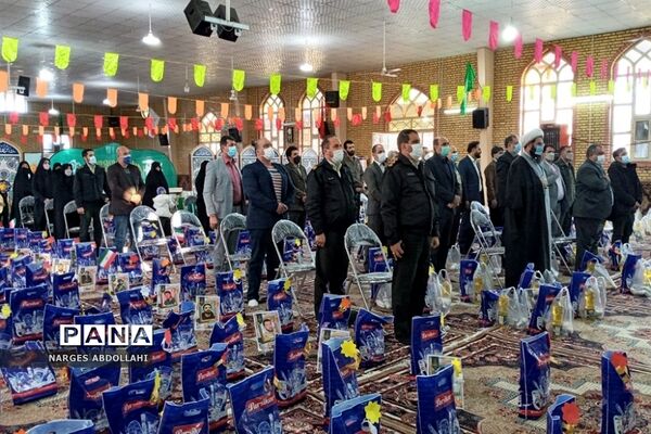 مراسم رزمایش مؤمنانه عطری از شهدا در مصلی شهر فشافویه