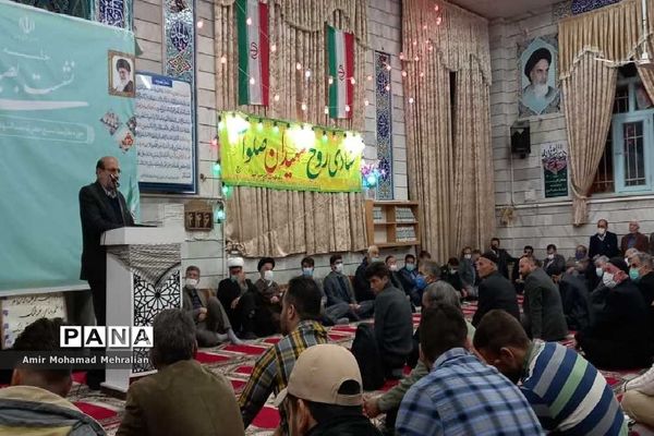 نشست بصیرتی و میز خدمت پیگیری مشکلات مردم در اقبالیه