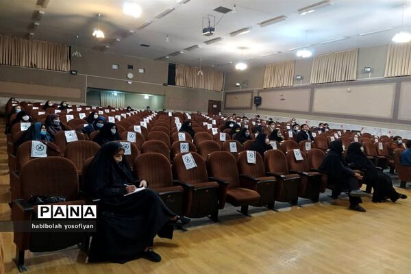 برگزاری کارگاه تفکر و سبک زندگی با همکاری معاونت پرورشی و کانون مفتح و سازمان دانش‌آموزی شهرضا