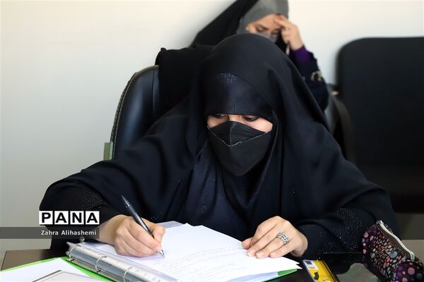 نشست اعضای دبیرخانه کشوری گروه آموزشی مشاوران