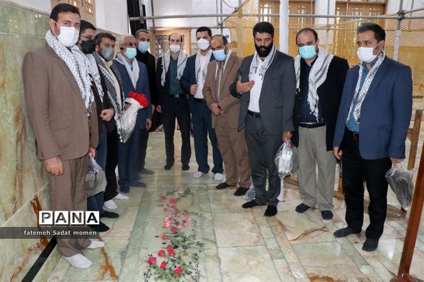 راهپیمایی و غبارروبی مزار شهدای مدفون درحرم حضرت عبدالعظیم حسنی (ع)