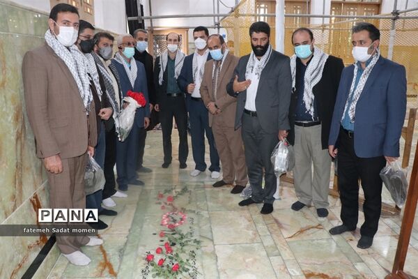 راهپیمایی و غبارروبی مزار شهدای مدفون درحرم حضرت عبدالعظیم حسنی (ع)