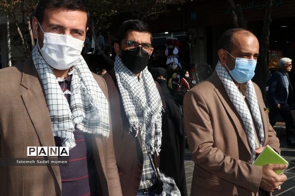 راهپیمایی و غبارروبی مزار شهدای مدفون درحرم حضرت عبدالعظیم حسنی (ع)