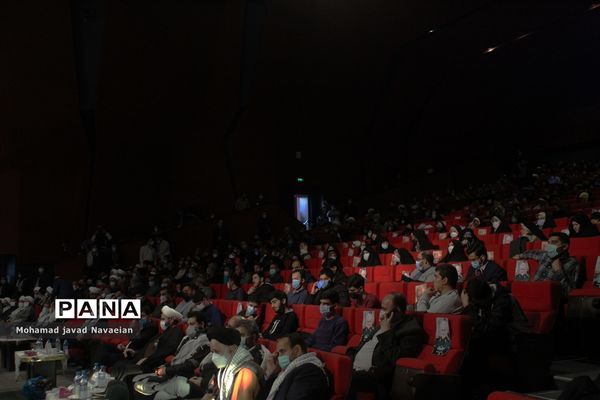 گردهمایی بزرگ بسیجیان منطقه ۱۵