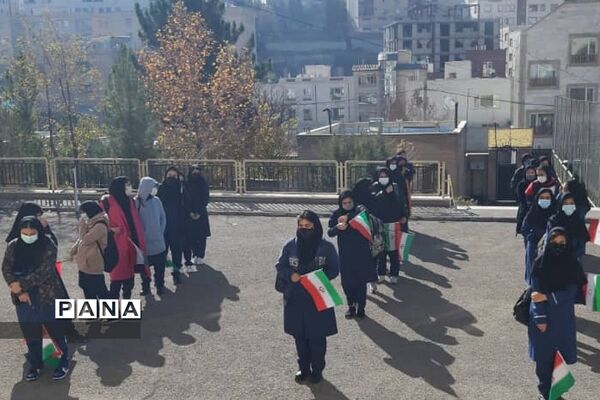 نواخته شدن زنگ ایثار در هنرستان آفرینش پردیس