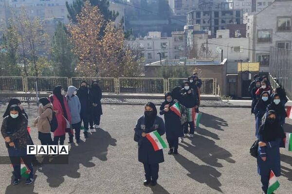 نواخته شدن زنگ ایثار در هنرستان آفرینش پردیس